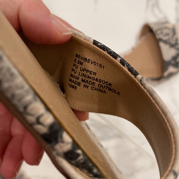 Steve Madden slip on python flats - Picture 4 of 4